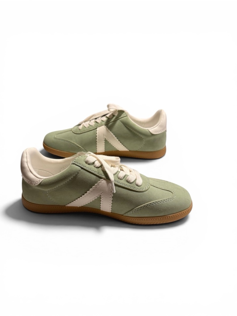 MIA  Women’s Klair Sneaker in moss green.